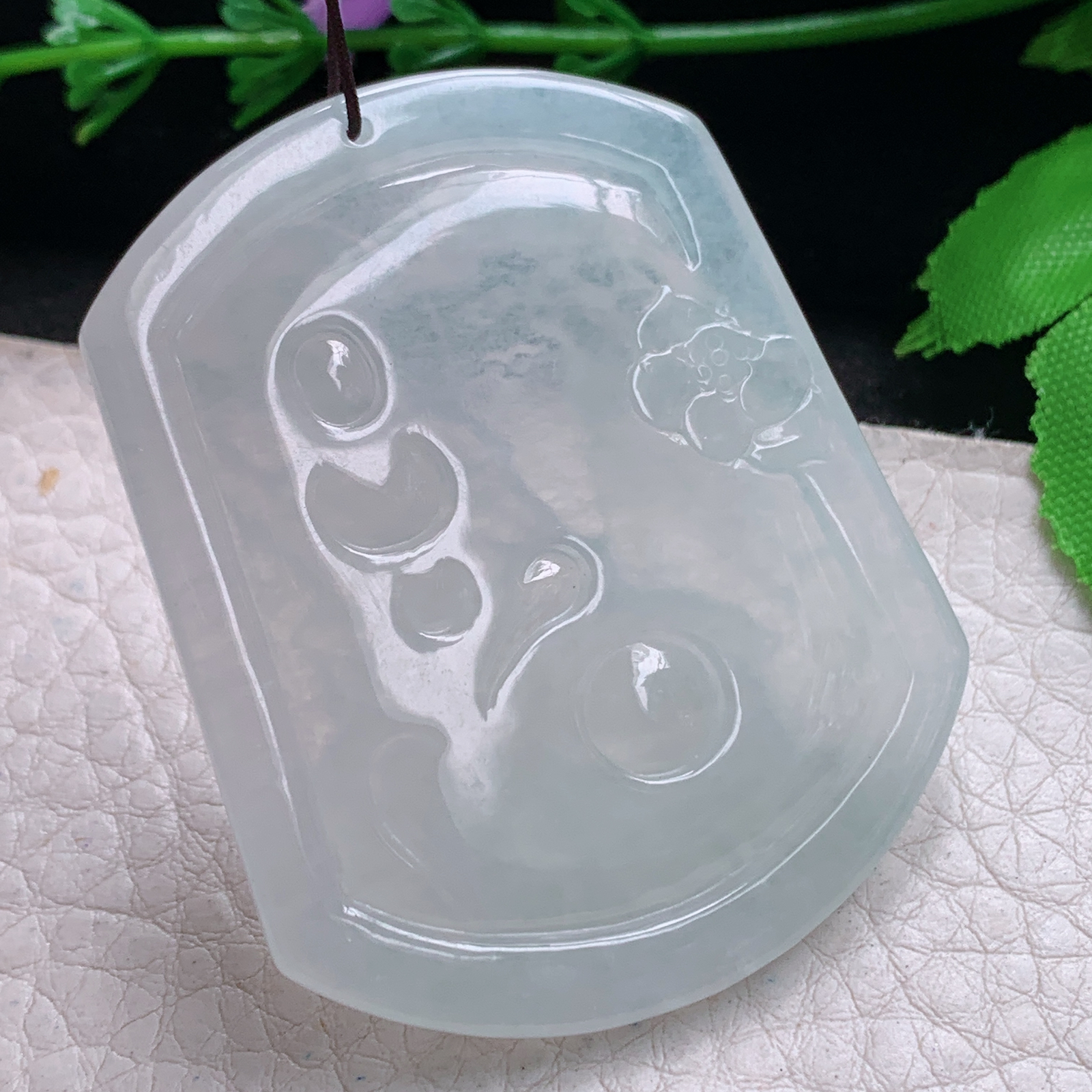 py实拍51.5*41.8*5.6缅甸翡翠精雕冰透生肖守护神文殊菩萨玉项坠 玉挂件