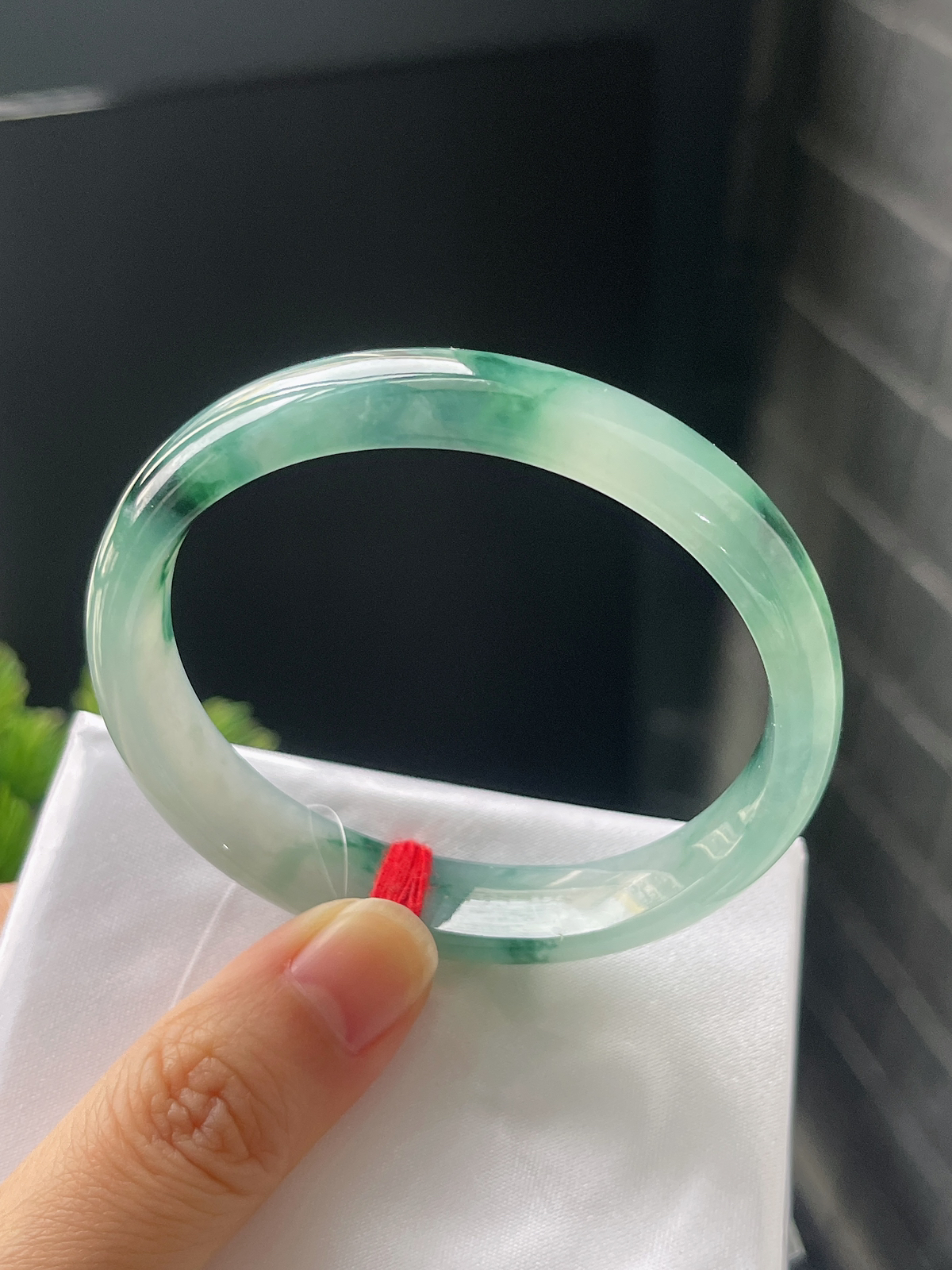 贵妃镯55圈口，翡翠冰种糯种飘绿手镯