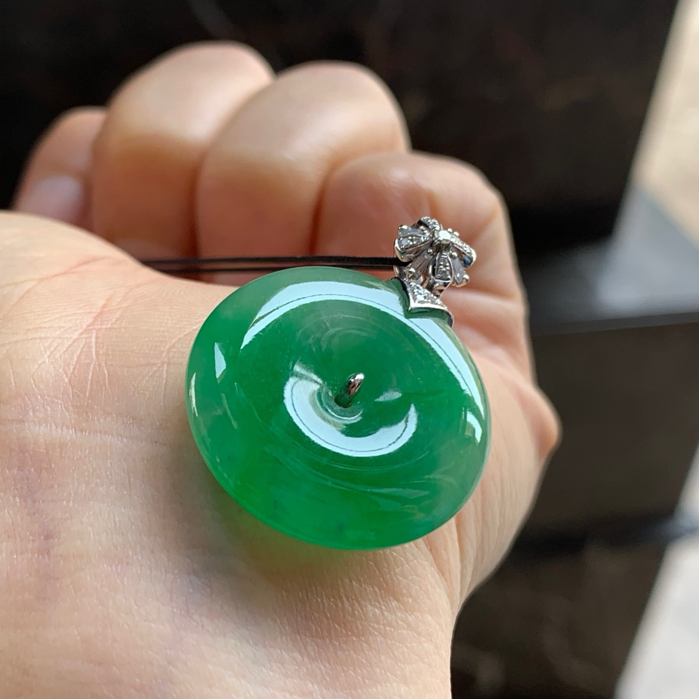 金钻镶嵌绿色平安扣^_^鲜艳 玉质温润