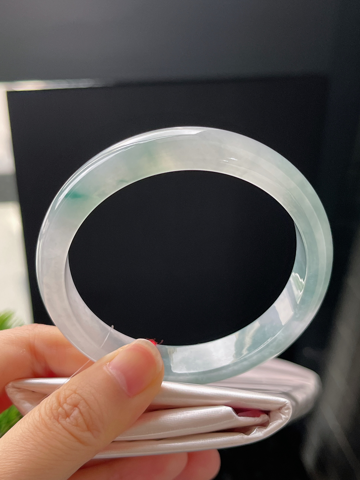 正圈57.2圈口，翡翠冰糯种蓝色手镯