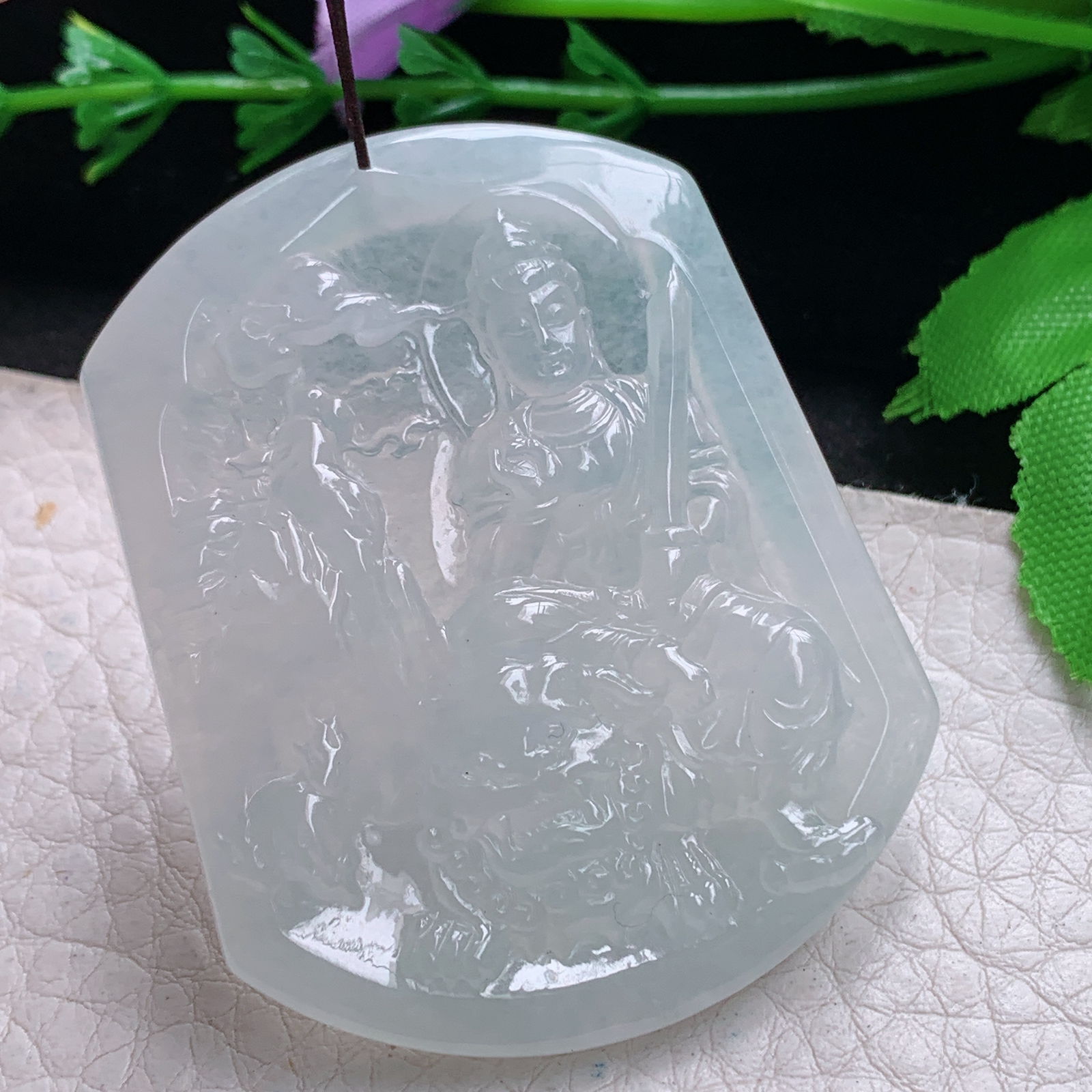 py实拍51.5*41.8*5.6缅甸翡翠精雕冰透生肖守护神文殊菩萨玉项坠 玉挂件