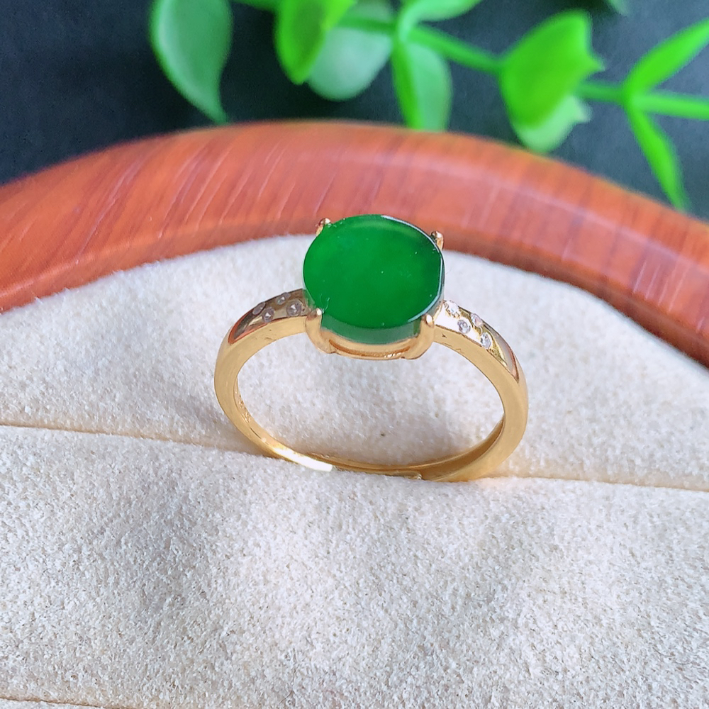 冰润满绿精美环形翡翠戒指  玉质细腻  冰清玉润  飘花灵动  颜色漂亮  W481.18   内径