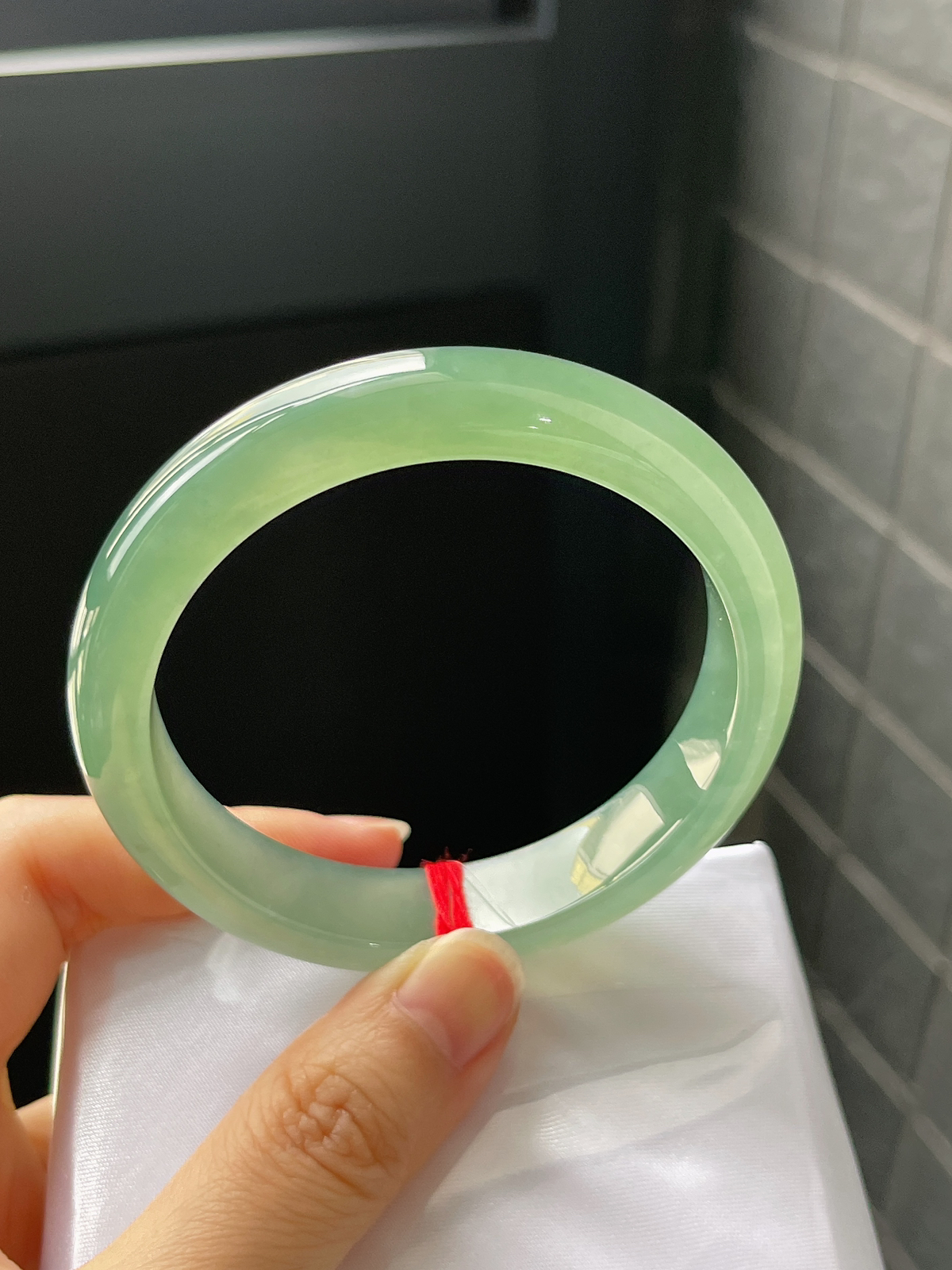 正圈55.6圈口，翡翠冰糯种绿色手镯