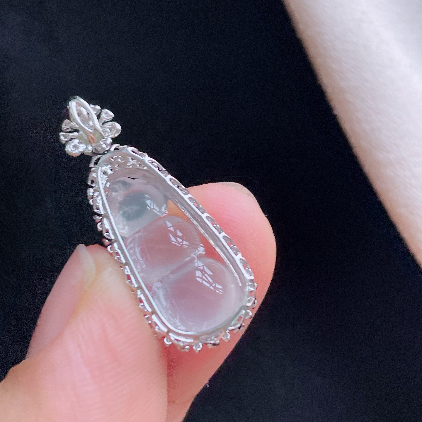 18K 冰种·福豆

整29.5-11.3-8.2
裸19.3-9.2-3