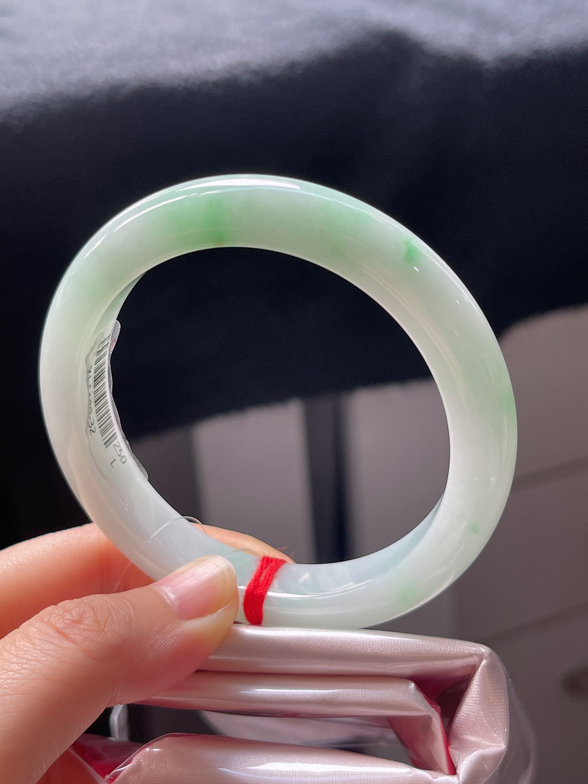 正圈56圈口，翡翠糯化种飘花手镯