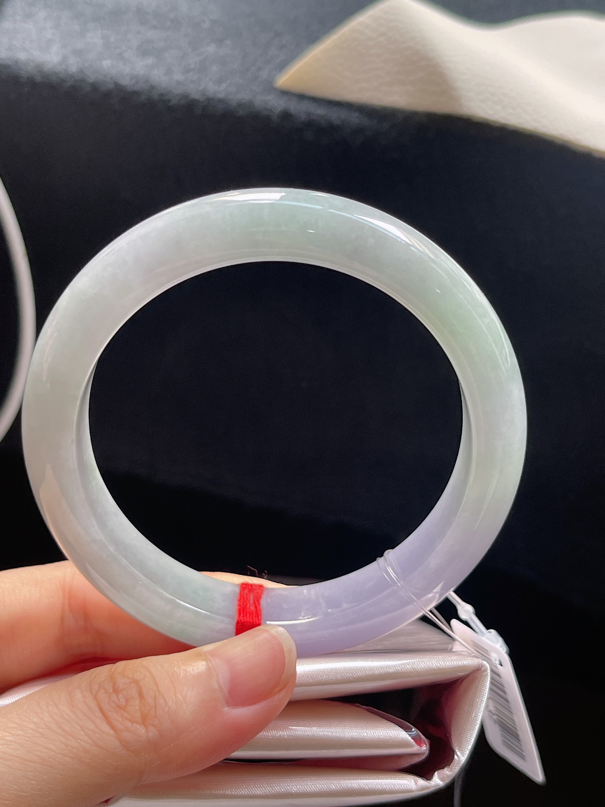 正圈57.5圈口，翡翠糯化种春带彩手镯