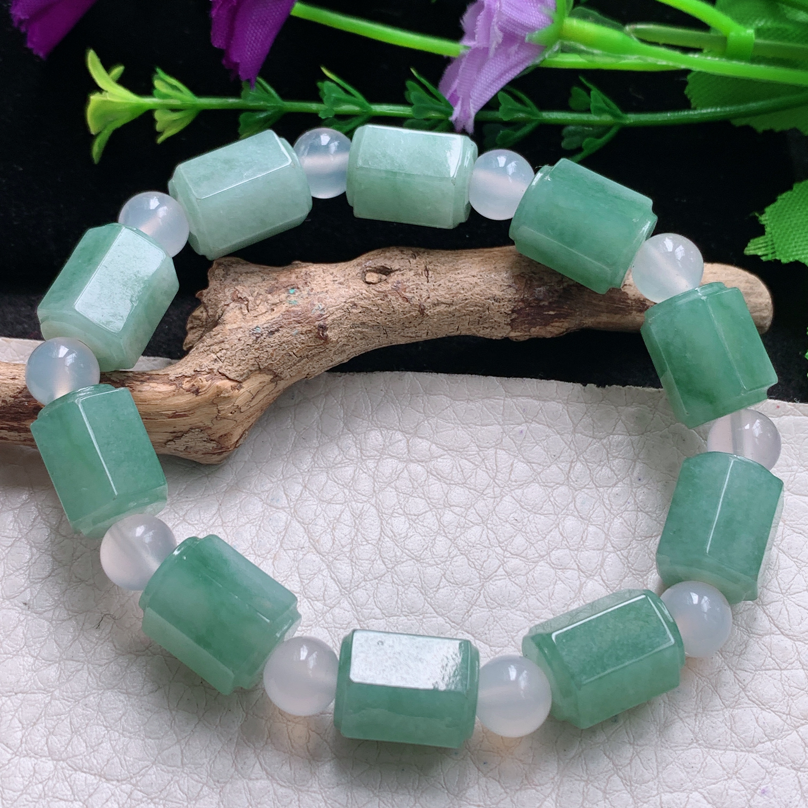 lz实拍14.5*10.8缅甸翡翠精雕冰飘花清爽满绿六六顺玉手链 玉手串