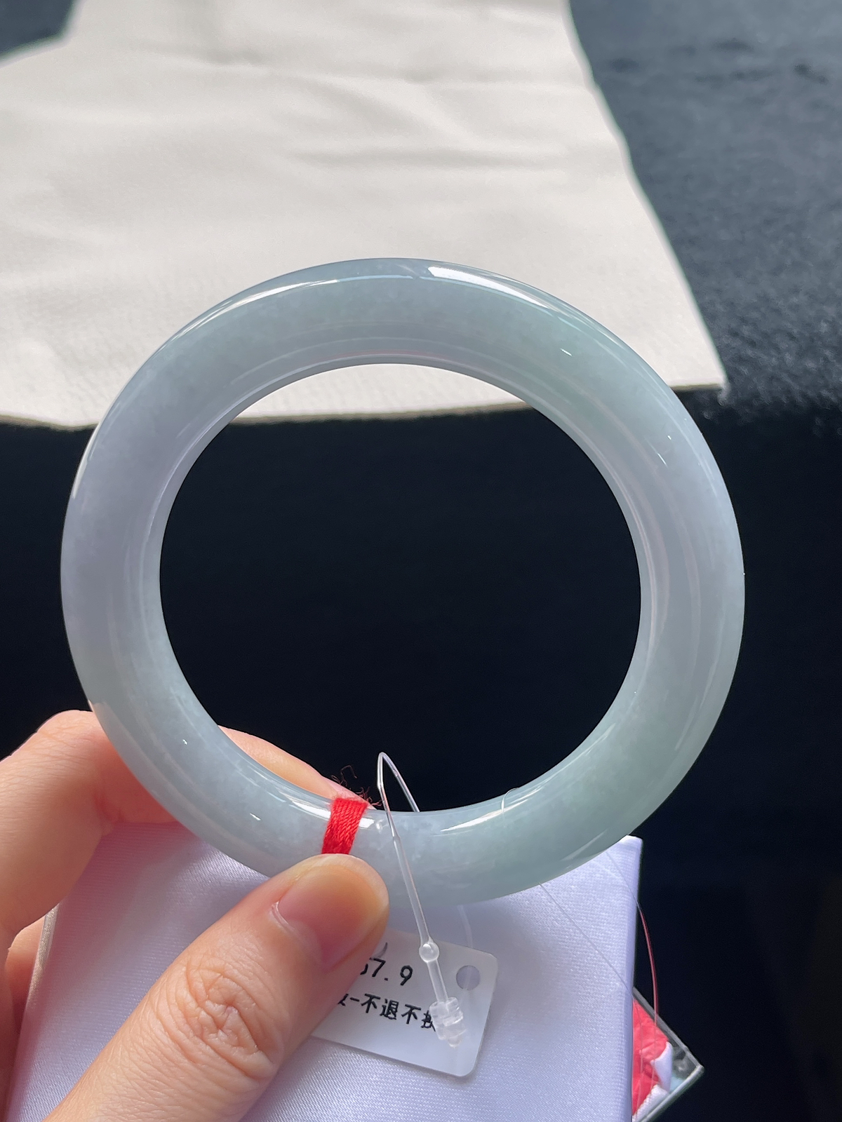 圆镯58.2圈口，翡翠糯化种淡蓝紫色手镯