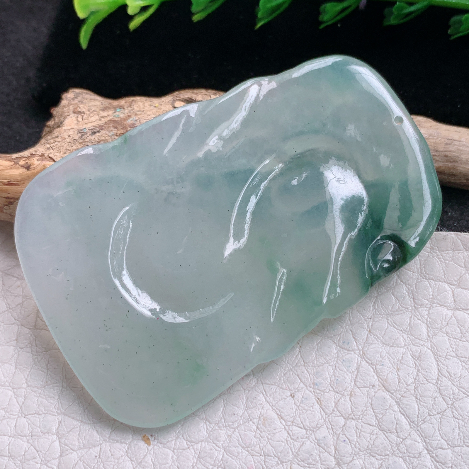 py实拍60*40*6.2缅甸翡翠精雕冰飘花生肖守护神普贤菩萨玉项坠 玉挂件