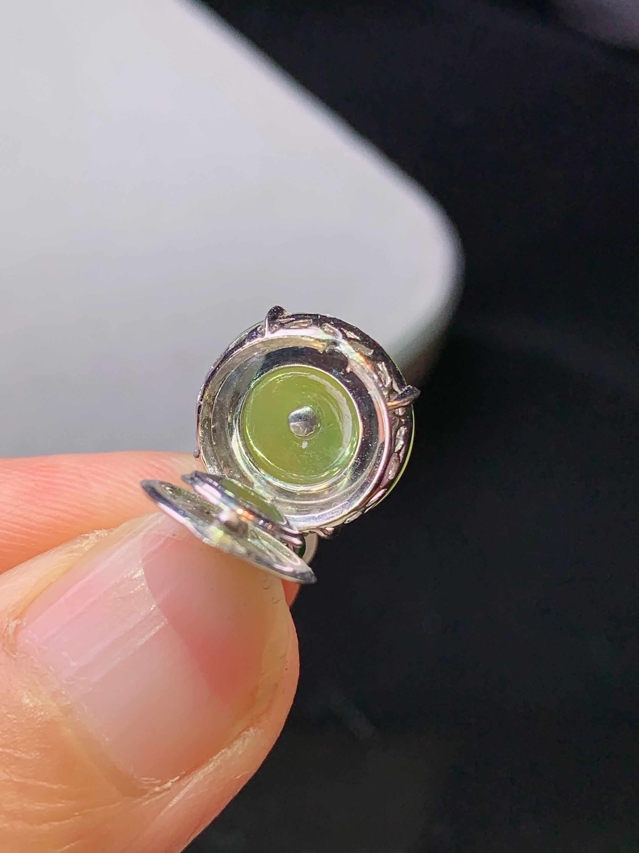 18k金钻镶嵌黄翡平安扣吊坠 玉质细腻 色泽艳丽清新 水润亮眼 整体尺寸16.5*11.6*5L3