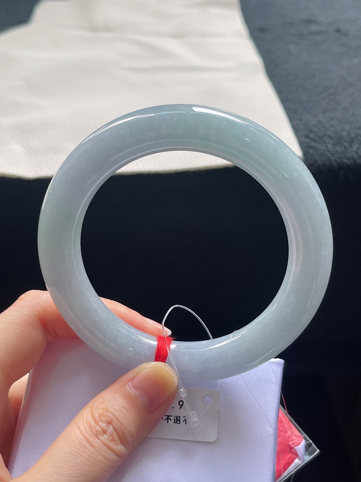 圆镯58.2圈口，翡翠糯化种淡蓝紫色手镯