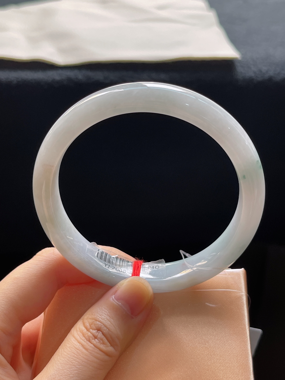 正圈60.8圈口，翡翠糯化种淡紫色手镯