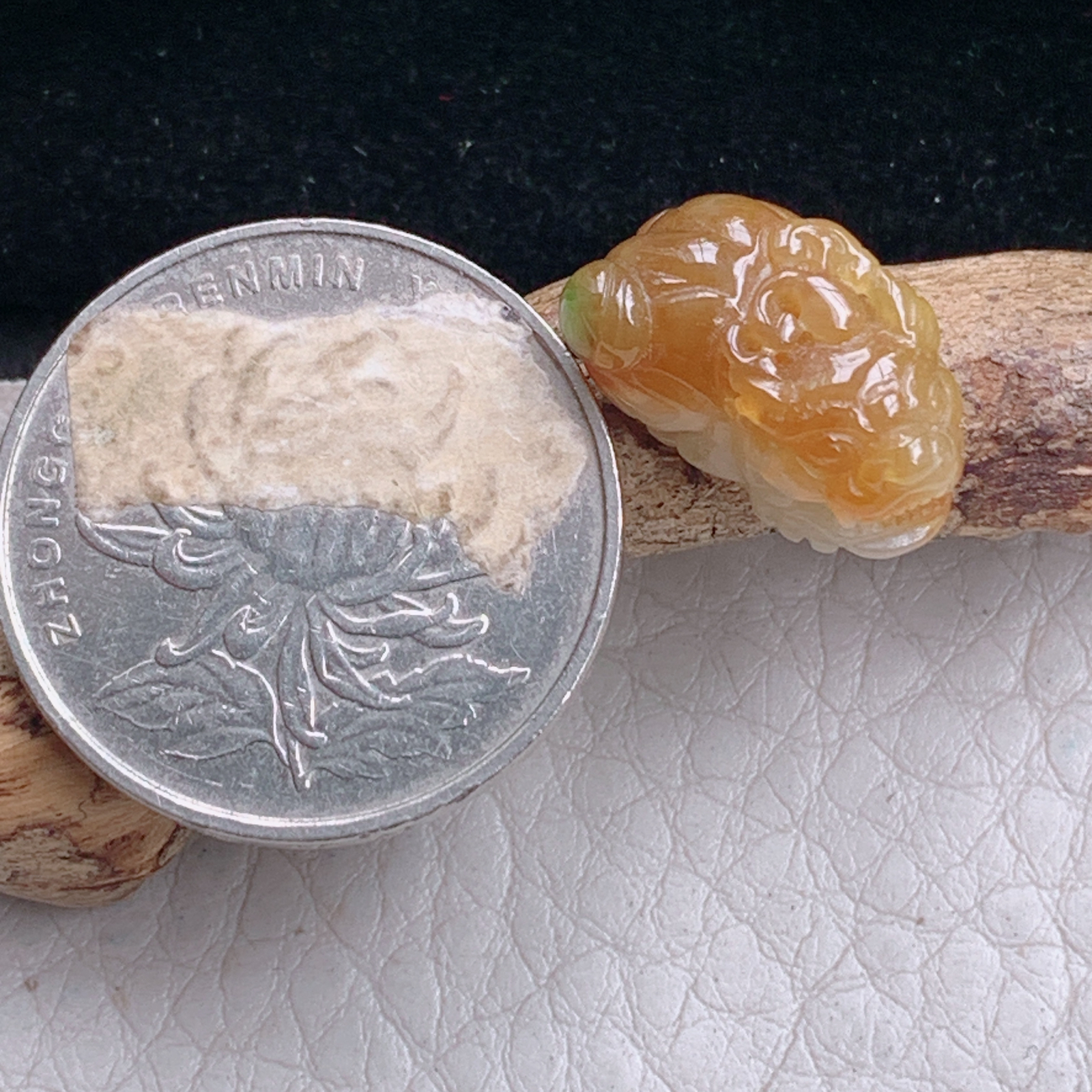 lz实拍16.3*10*7.5缅甸天然翡翠a货精雕冰三彩立体小貔貅玉吊坠 玉挂件