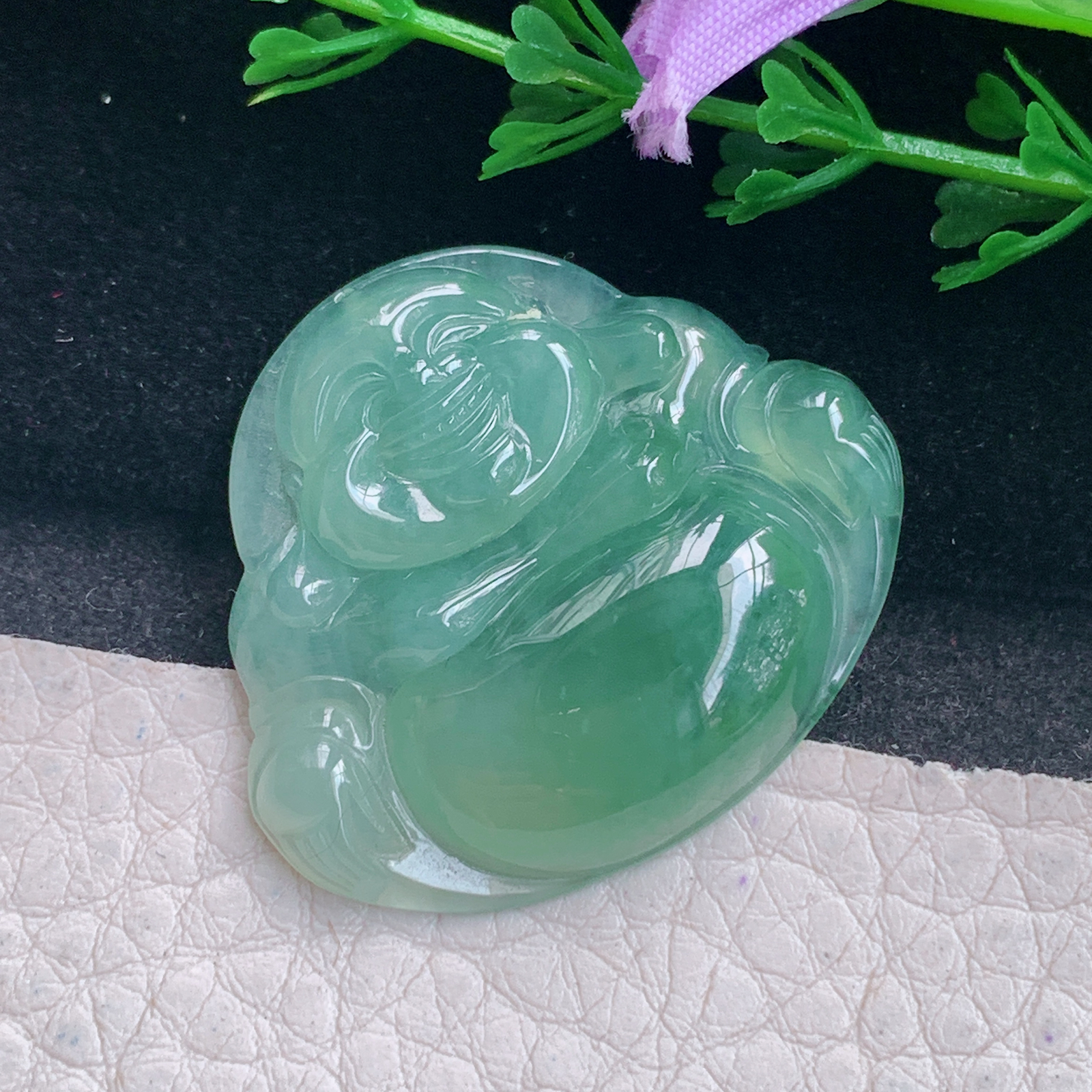 gp实拍29.6*33.9*6缅甸翡翠精雕冰油绿饱满佛公 开心佛玉吊坠