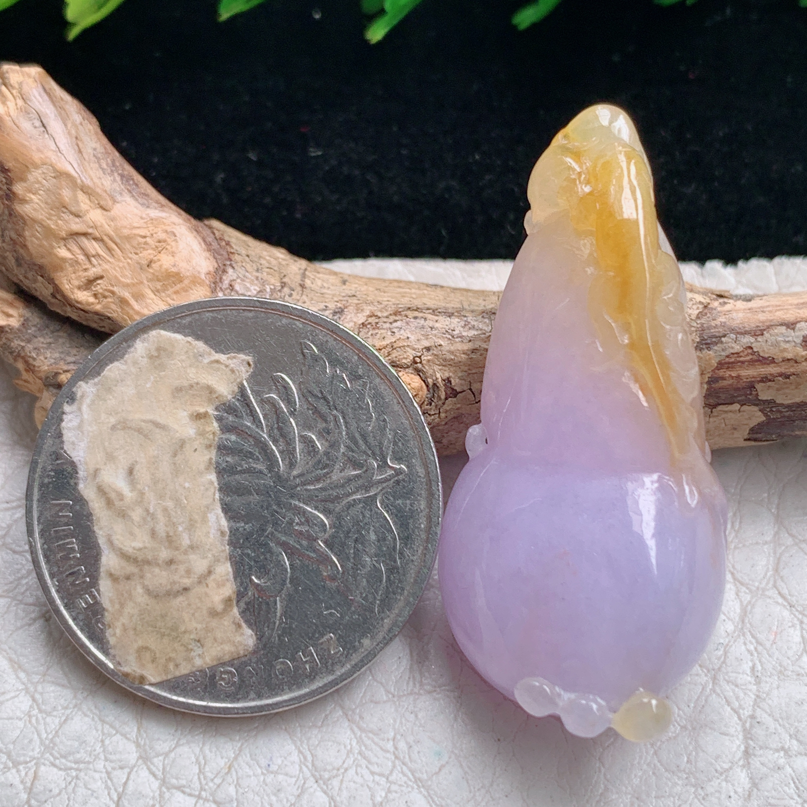 lz实拍36*17*9.8特色缅甸天然翡翠a货精雕双彩葫芦 玉葫芦玉吊坠 玉挂件