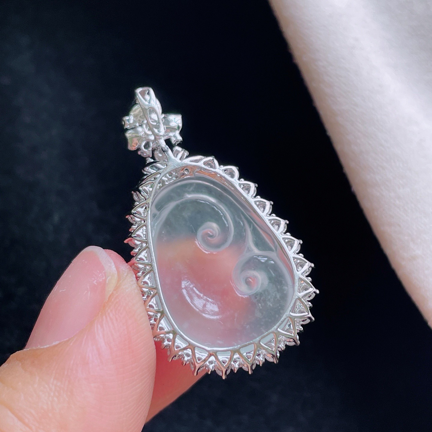 18K 冰种·如意

整35.1-19.8-8.8
裸20.9-15.2-3.5