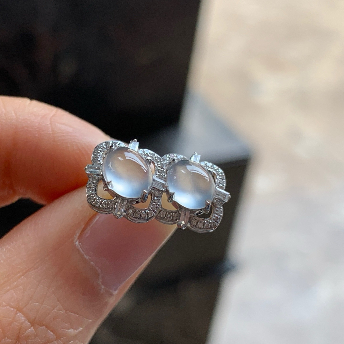 金钻镶嵌冰种耳钉^_^水润