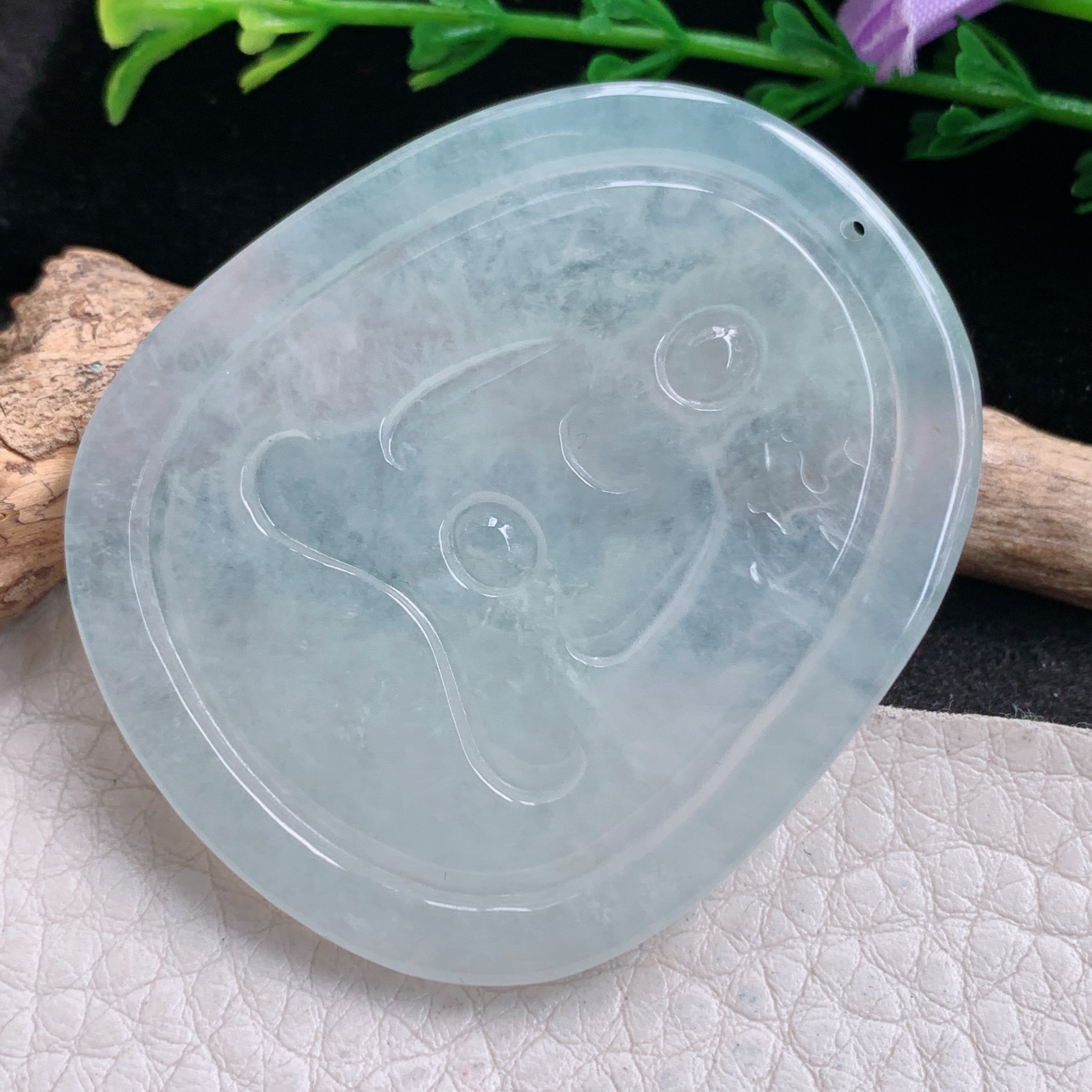 py实拍50*42.5*5缅甸翡翠精雕冰透大日如来佛祖玉项坠 玉挂件