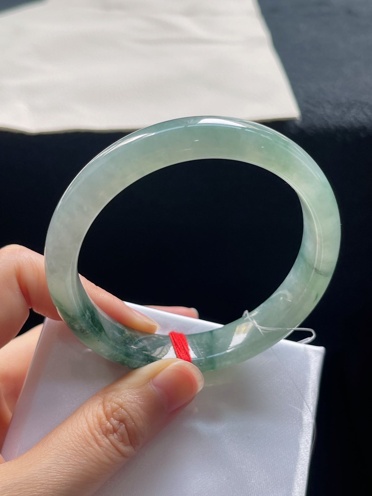 正圈57.6圈口，翡翠冰糯种绿色手镯