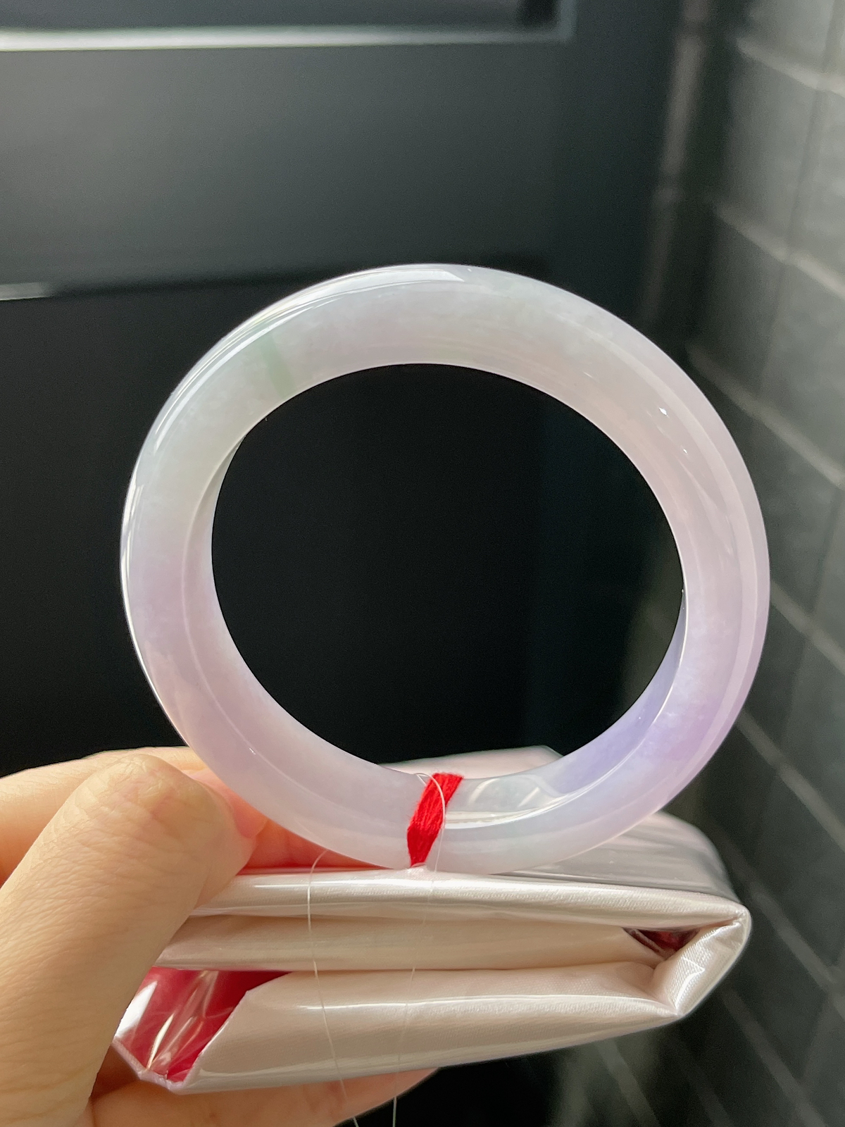 正圈54.7圈口，翡翠冰糯种春带彩手镯