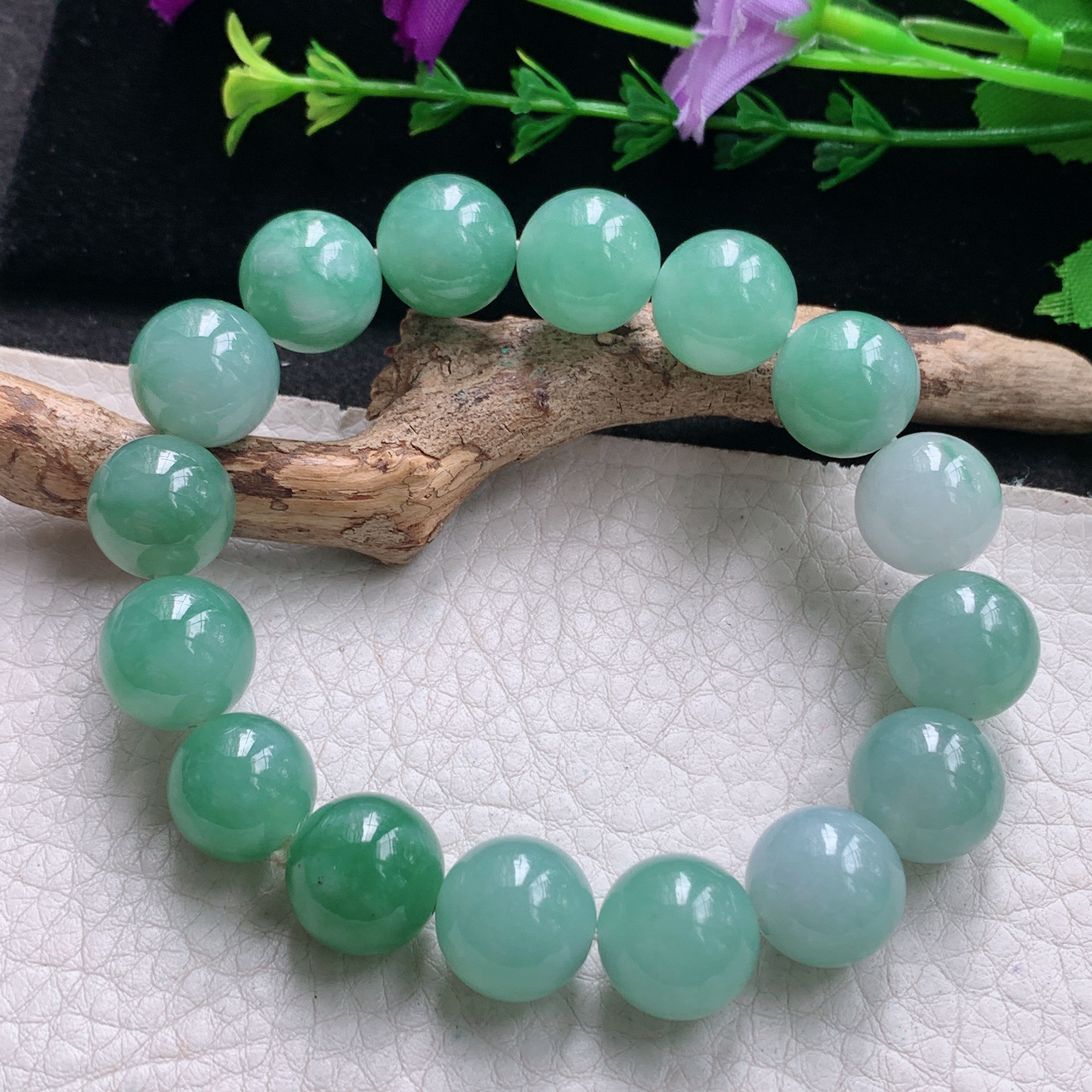 lz实拍 缅甸翡翠精雕冰润满绿饱满13.2mn圆珠玉手链 玉手串