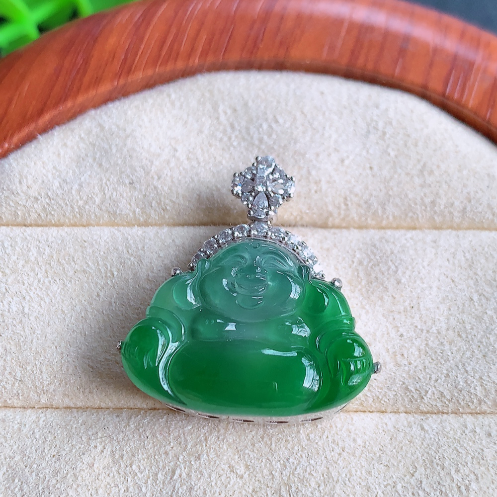 冰润925银饰佛公挂件 玉质细腻  精雕弥勒佛，笑佛福耳垂肩，面相喜庆，开怀大笑，憨态可掬。惟妙惟肖，寓意福禄双全，吉祥美满，笑口常开 W502.18  整体尺寸：25-23.8-7.8mm   裸石尺寸：16-23mm