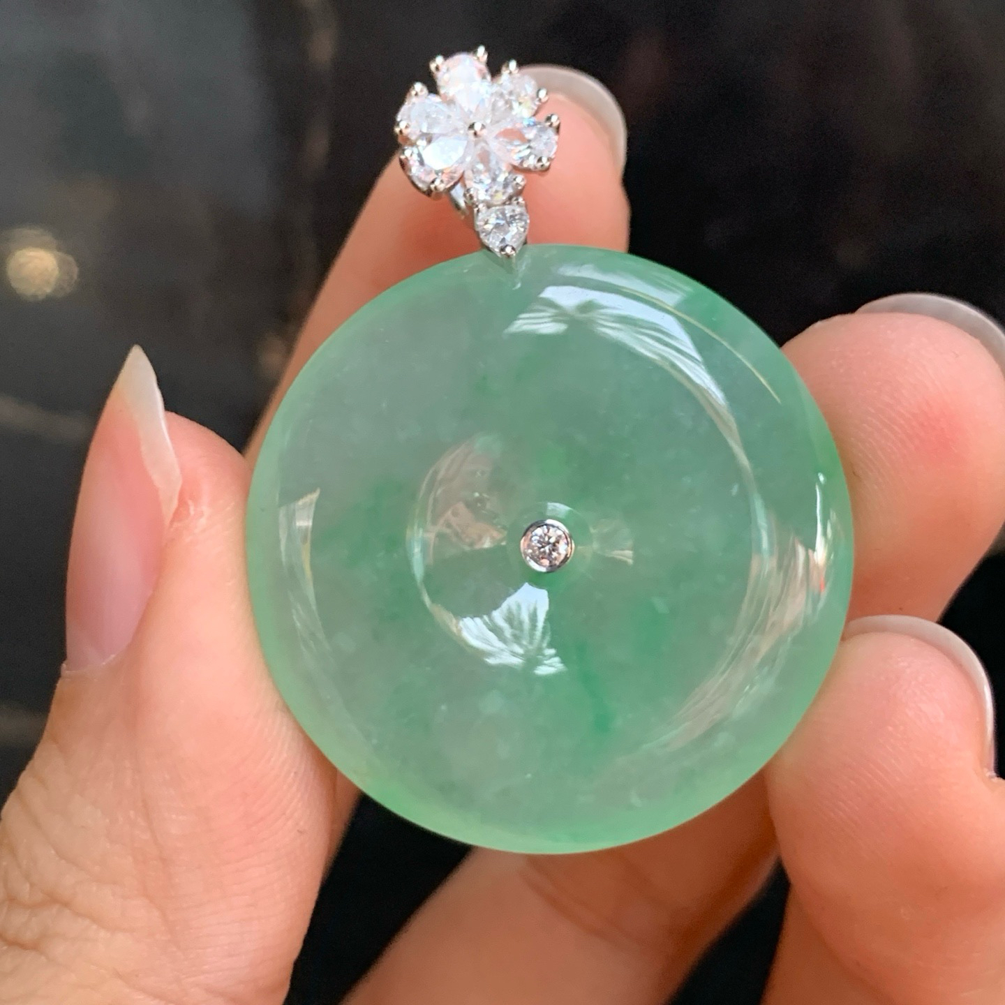 冰晴绿平安扣吊坠 尺寸39-29.3-5.4毫米