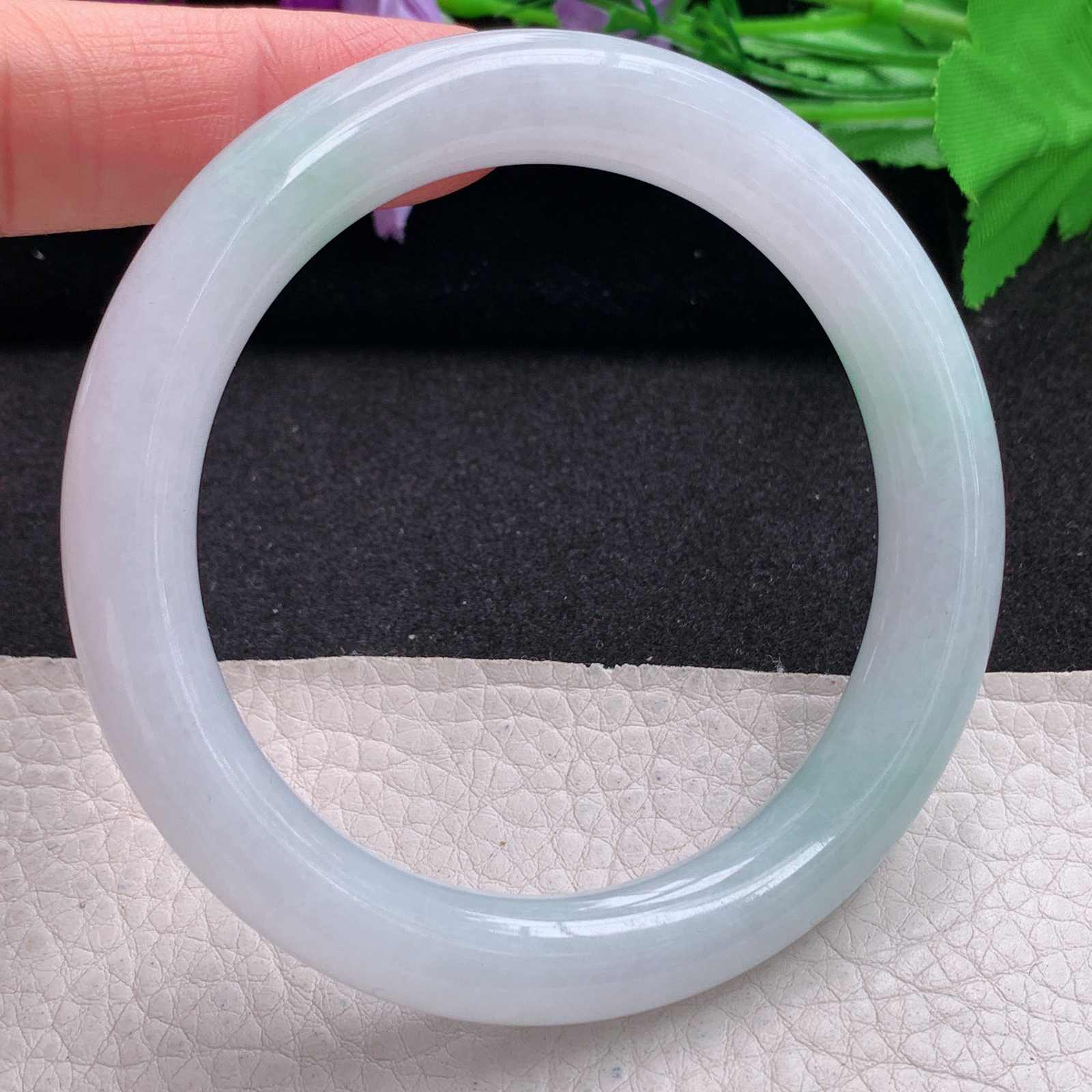 nr清爽款58.5*10.2美人镯 天然缅甸翡翠A货手镯飘绿圆条玉手环