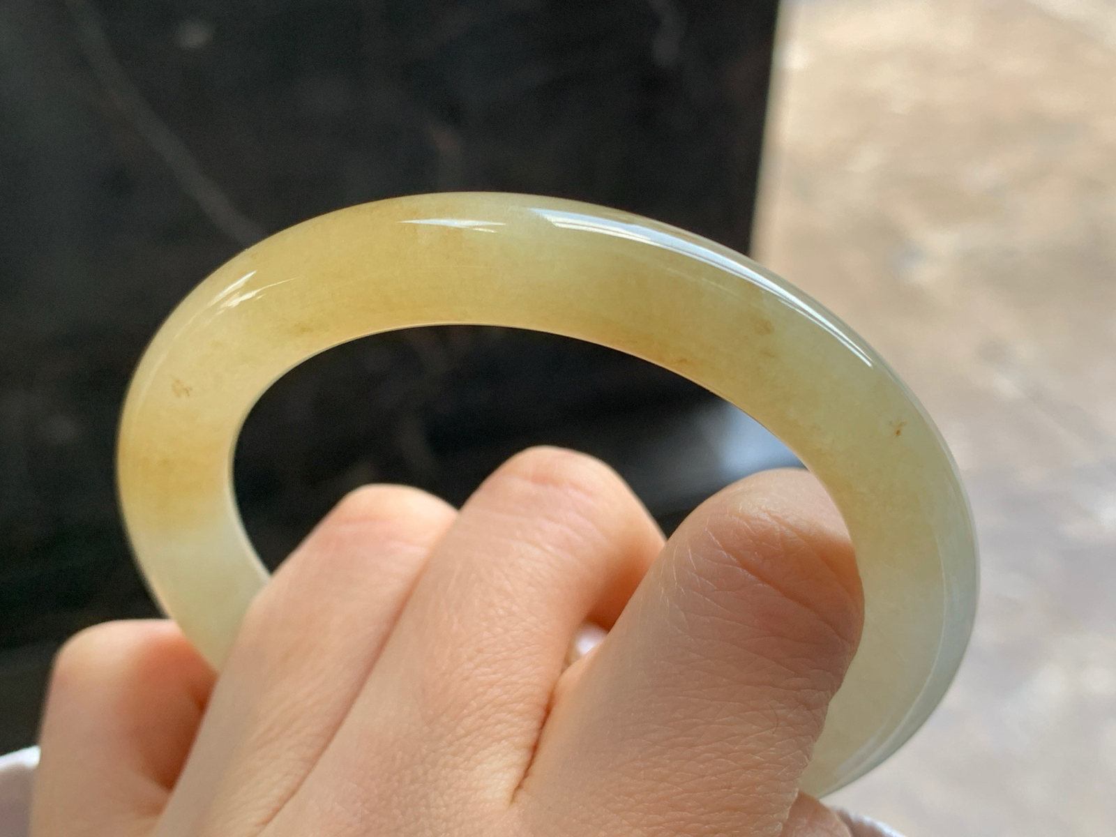 55.5-9.8

黄翡圆条手镯^_^鲜艳