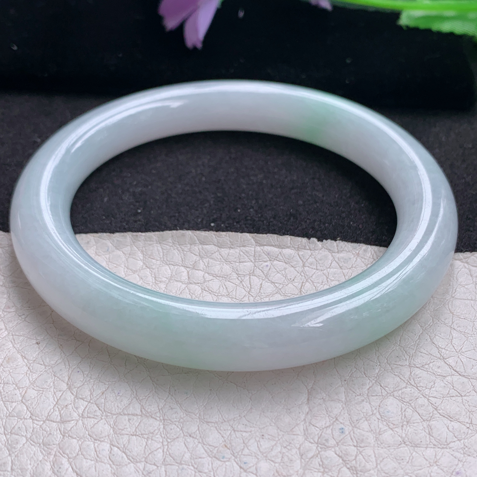 nr清爽款58.5*10.2美人镯 天然缅甸翡翠A货手镯飘绿圆条玉手环