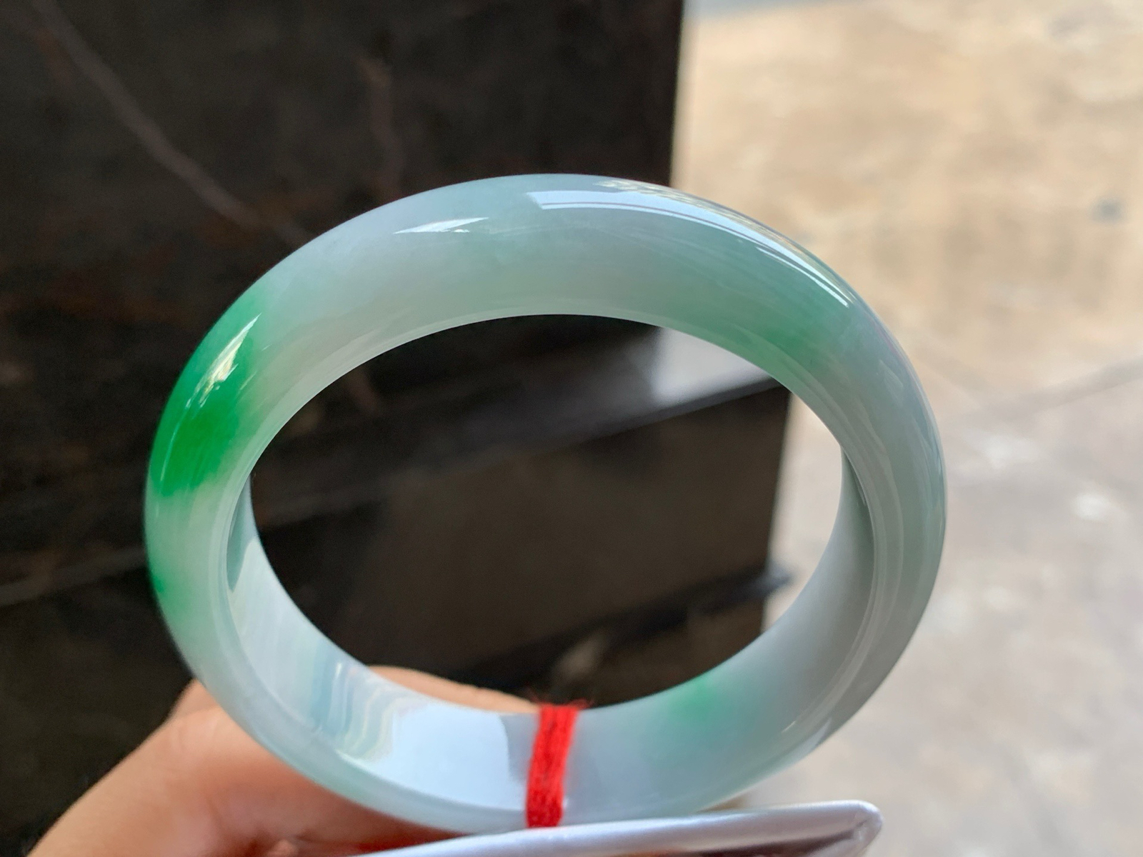 59-14.7-8.4

带色手镯^_^颜色鲜艳