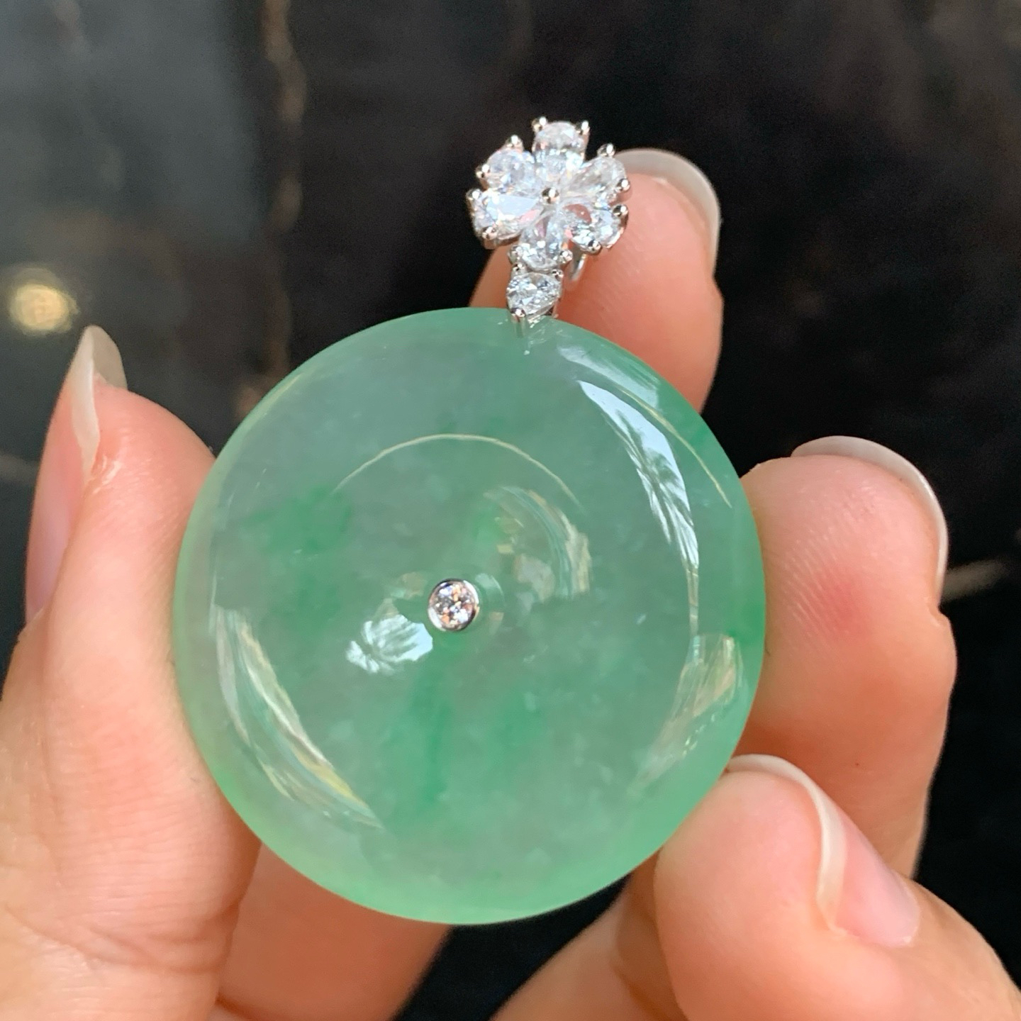 冰晴绿平安扣吊坠 尺寸39-29.3-5.4毫米