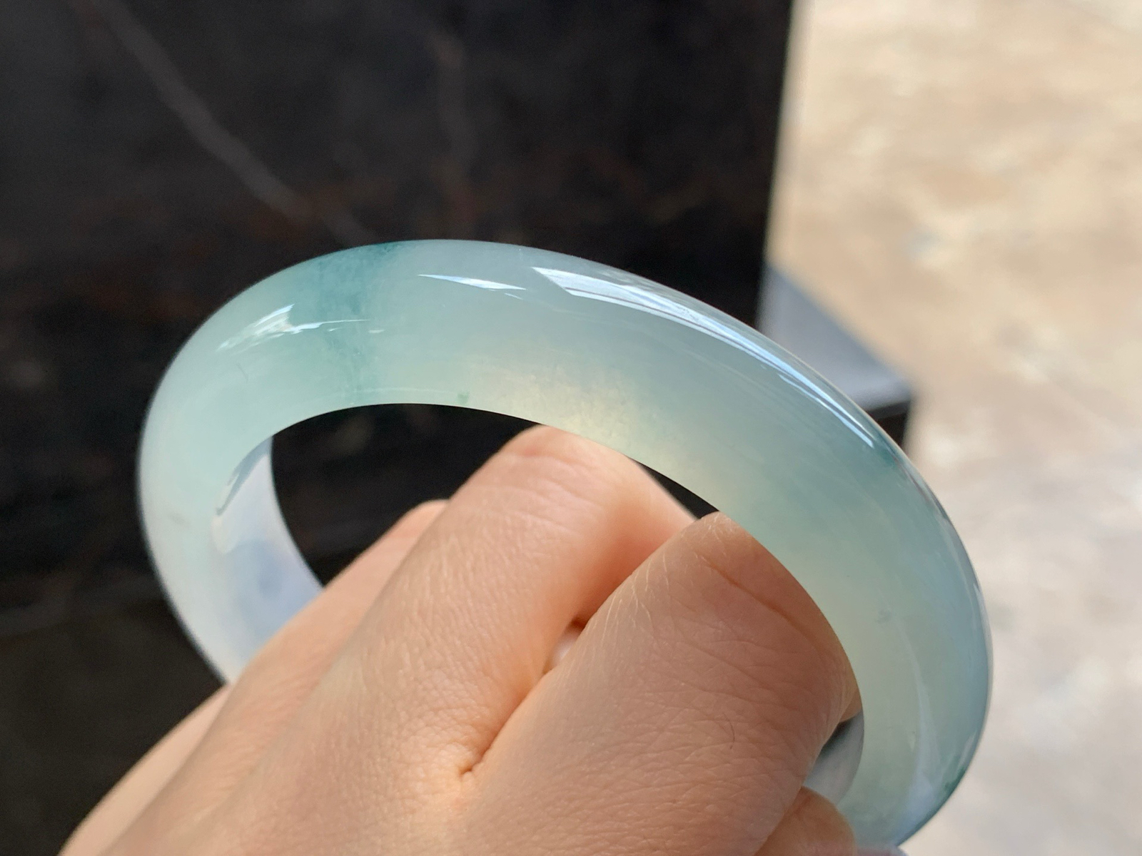 56.5-12.9-8.8mm

蓝花手镯^_^飘花灵韵