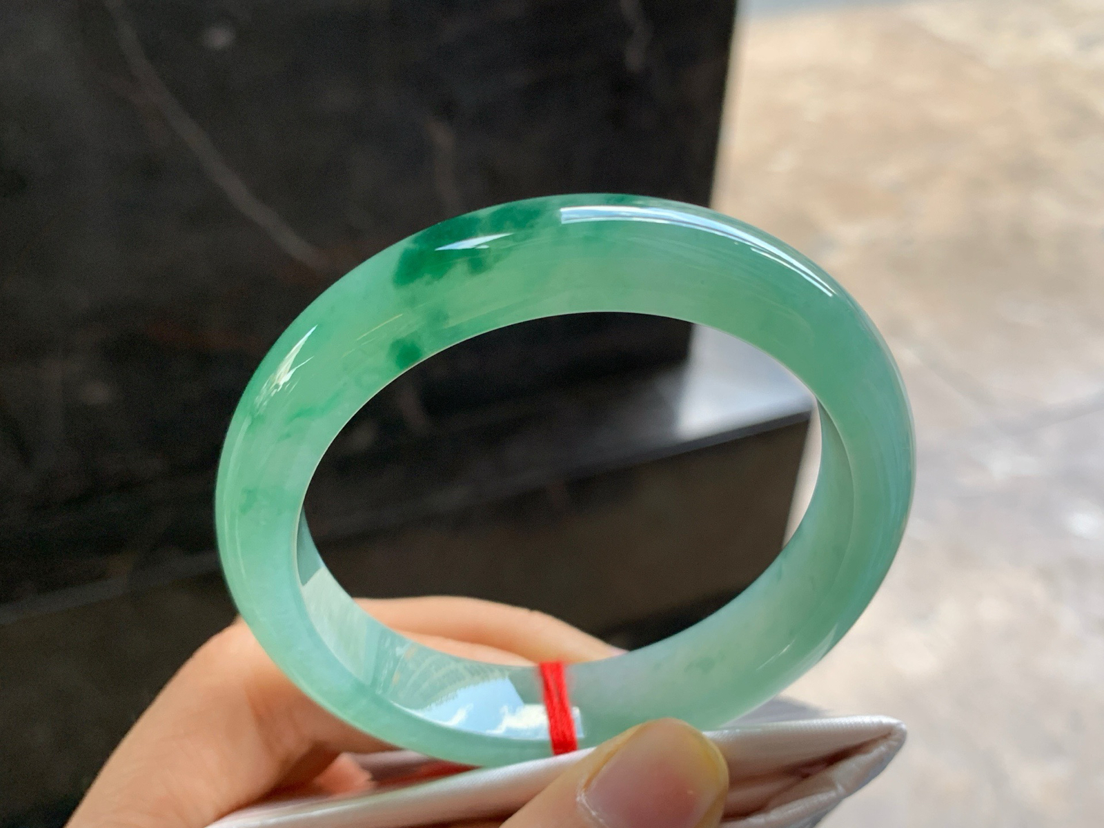 55-12-8.5

晴绿手镯^_^飘花灵韵