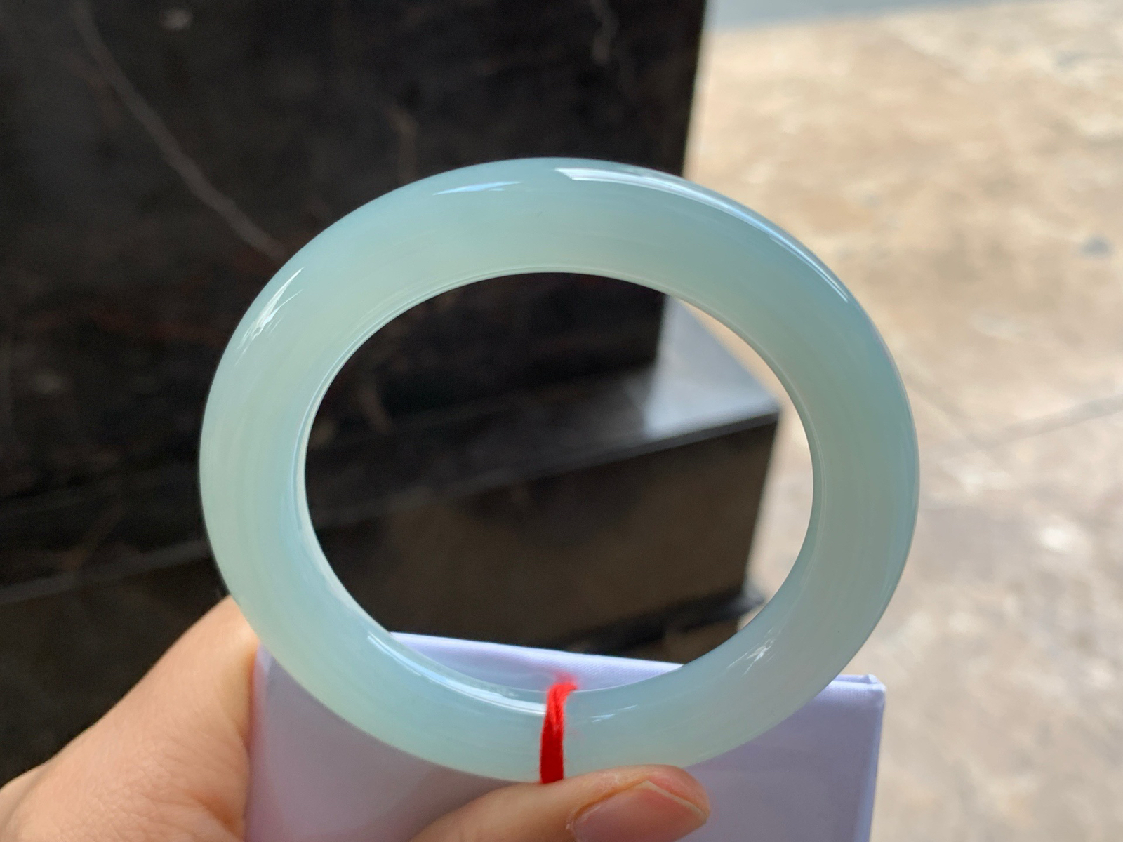 55-10.3

蓝底圆条手镯^_^细腻