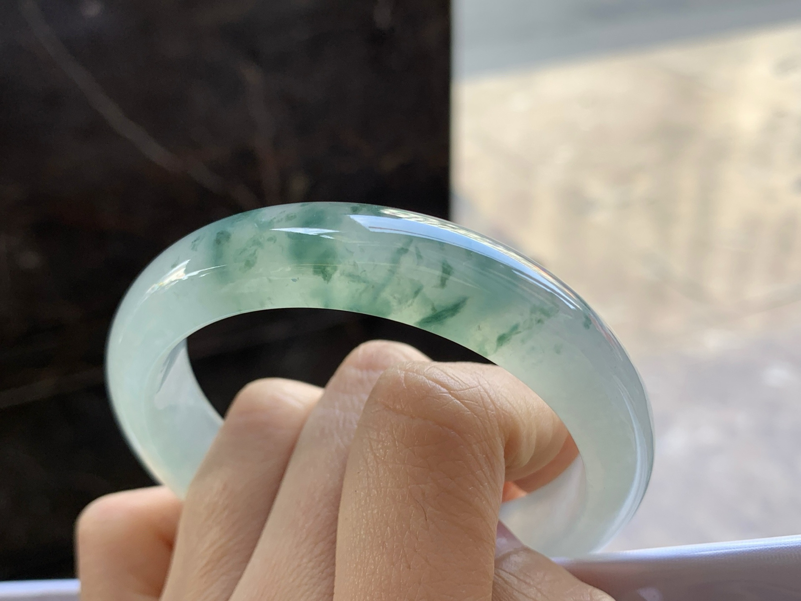 56-13.4-8.2

冰种蓝花手镯^_^冰透 飘花灵韵