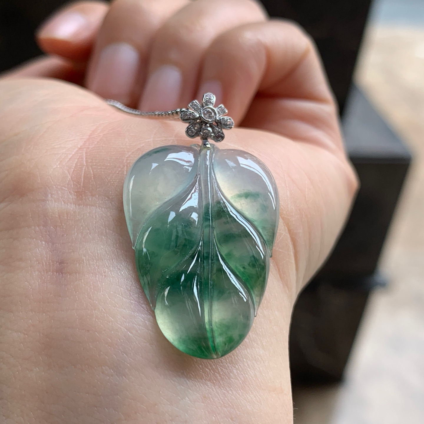 金扣绿花叶子^_^飘花灵韵