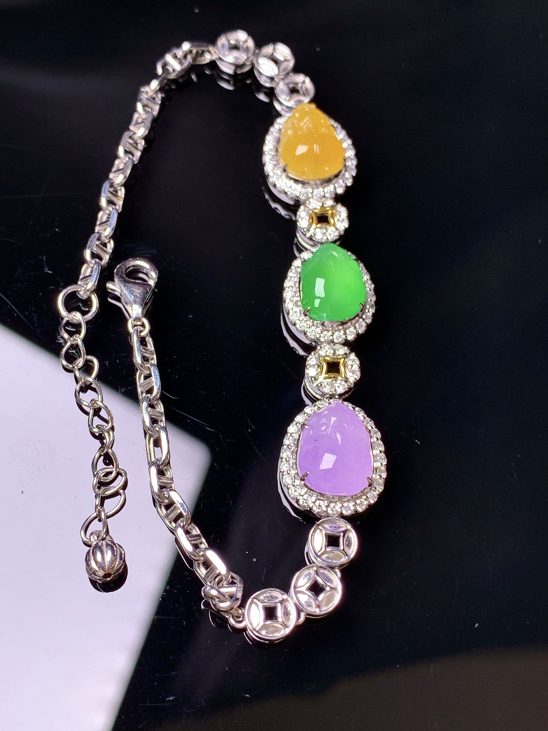 18k金钻镶嵌三彩蛋面手链 玉质细腻 色泽艳丽清新 水润亮眼 整体尺寸180*9.8*5.8L3