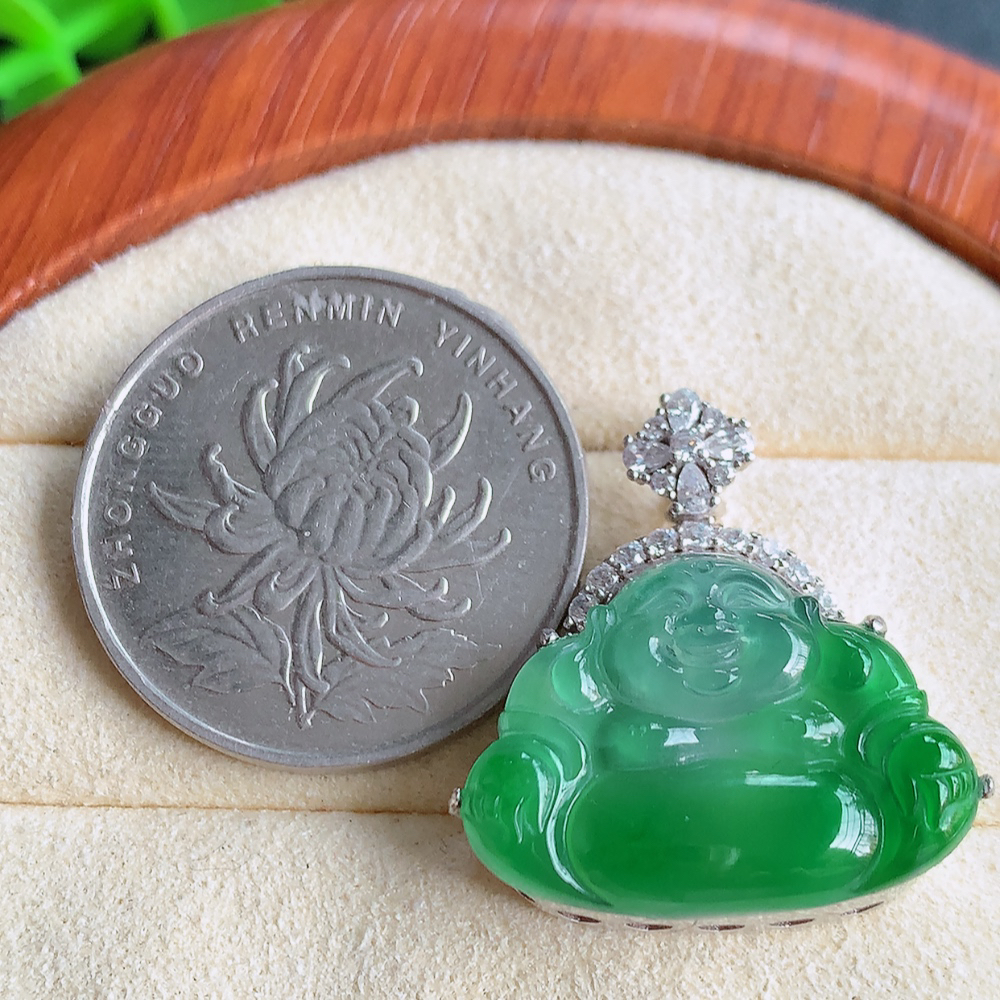 冰润925银饰佛公挂件 玉质细腻  精雕弥勒佛，笑佛福耳垂肩，面相喜庆，开怀大笑，憨态可掬。惟妙惟肖，寓意福禄双全，吉祥美满，笑口常开 W502.18  整体尺寸：25-23.8-7.8mm   裸石尺寸：16-23mm