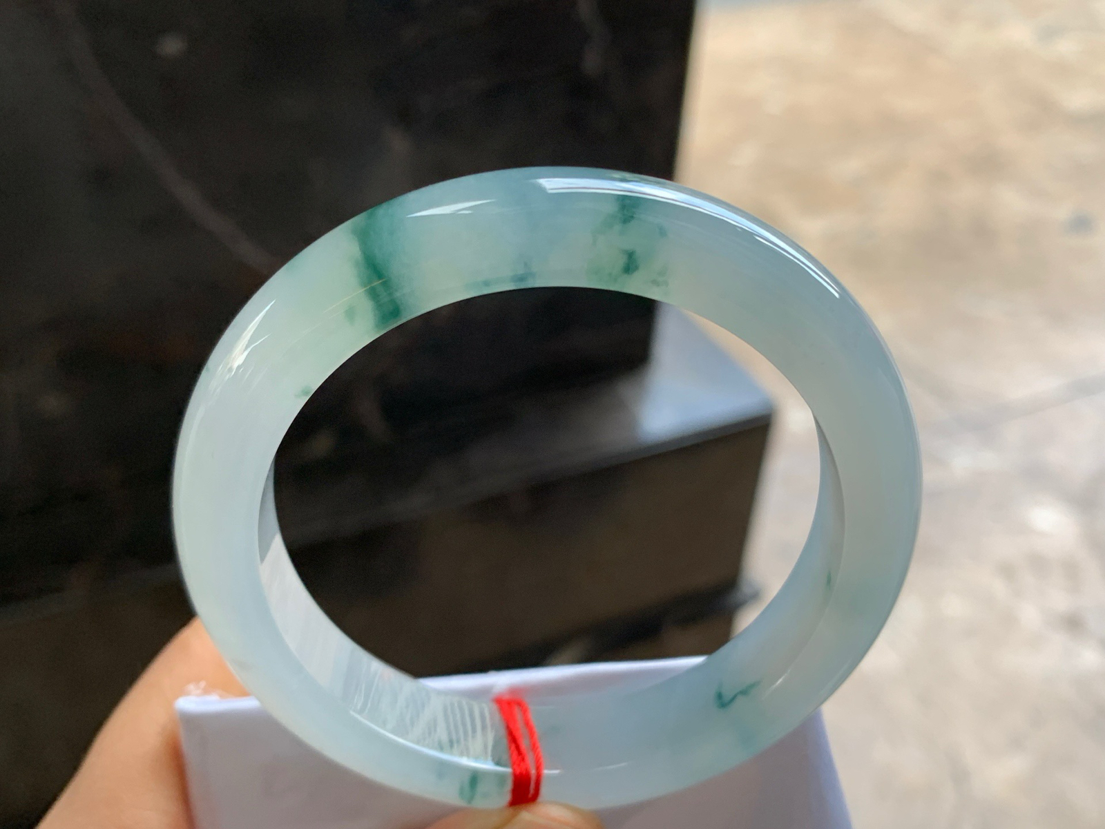 57.5-12.1-8.8

蓝花手镯^_^飘花灵韵