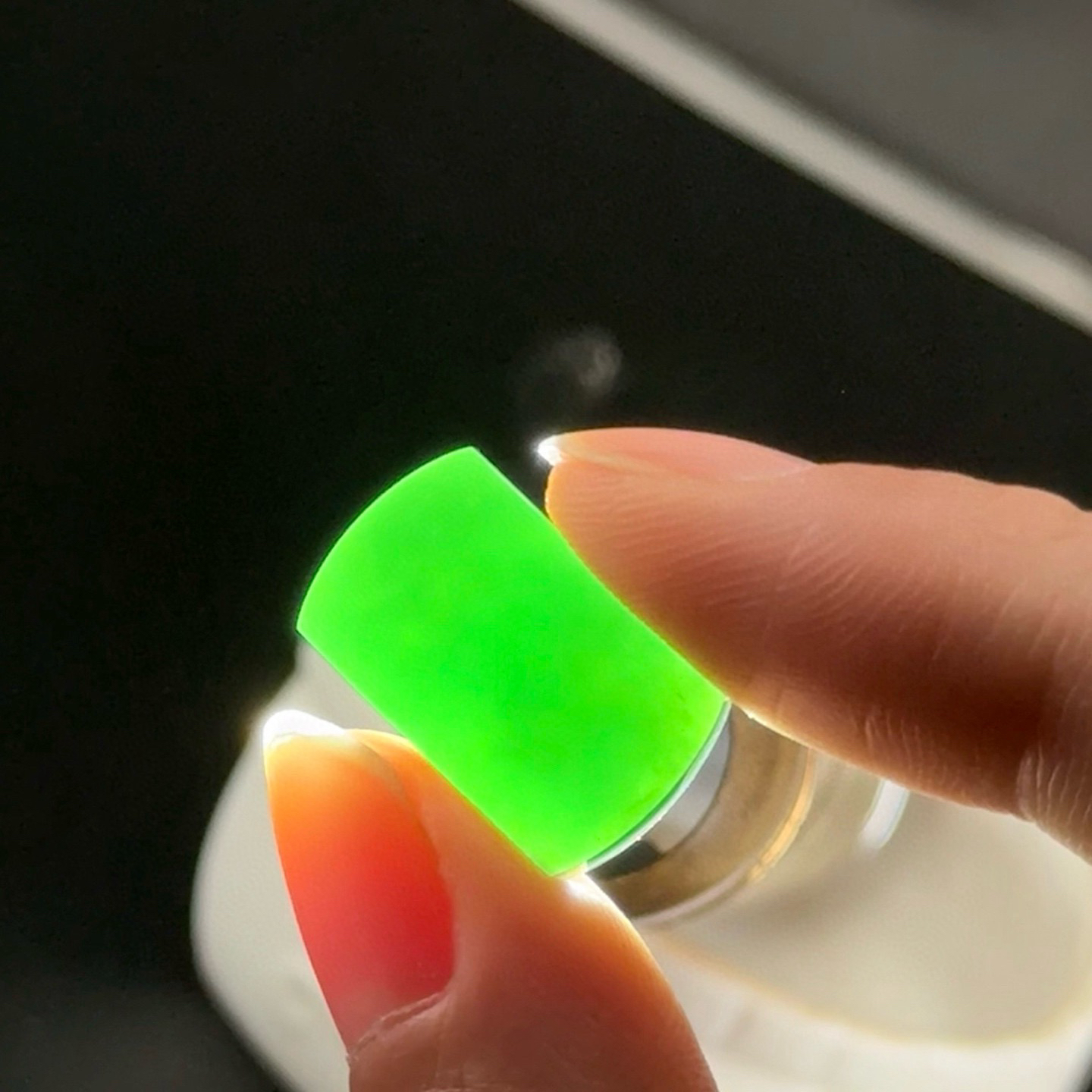 精品墨翠马鞍裸石戒面 种好色正 打灯通透 黑度极好 尺寸18.6