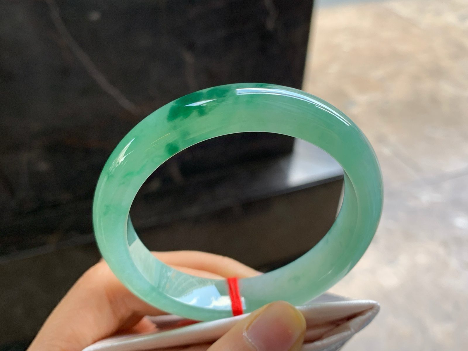 55-12-8.5

晴绿手镯^_^飘花灵韵