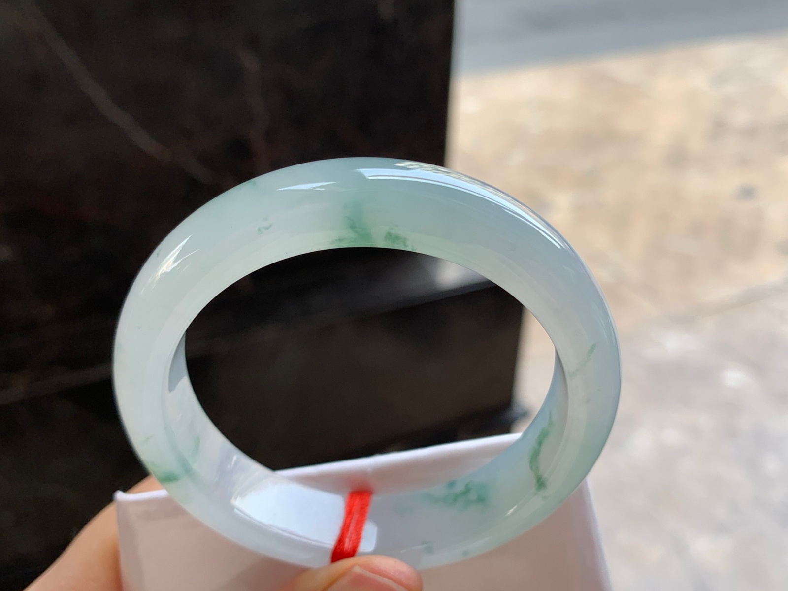 53-13-8.2

飘花手镯^_^玉质温润