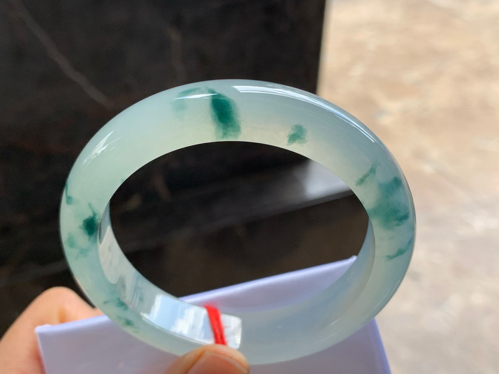 56.5-12.9-8.8mm

蓝花手镯^_^飘花灵韵