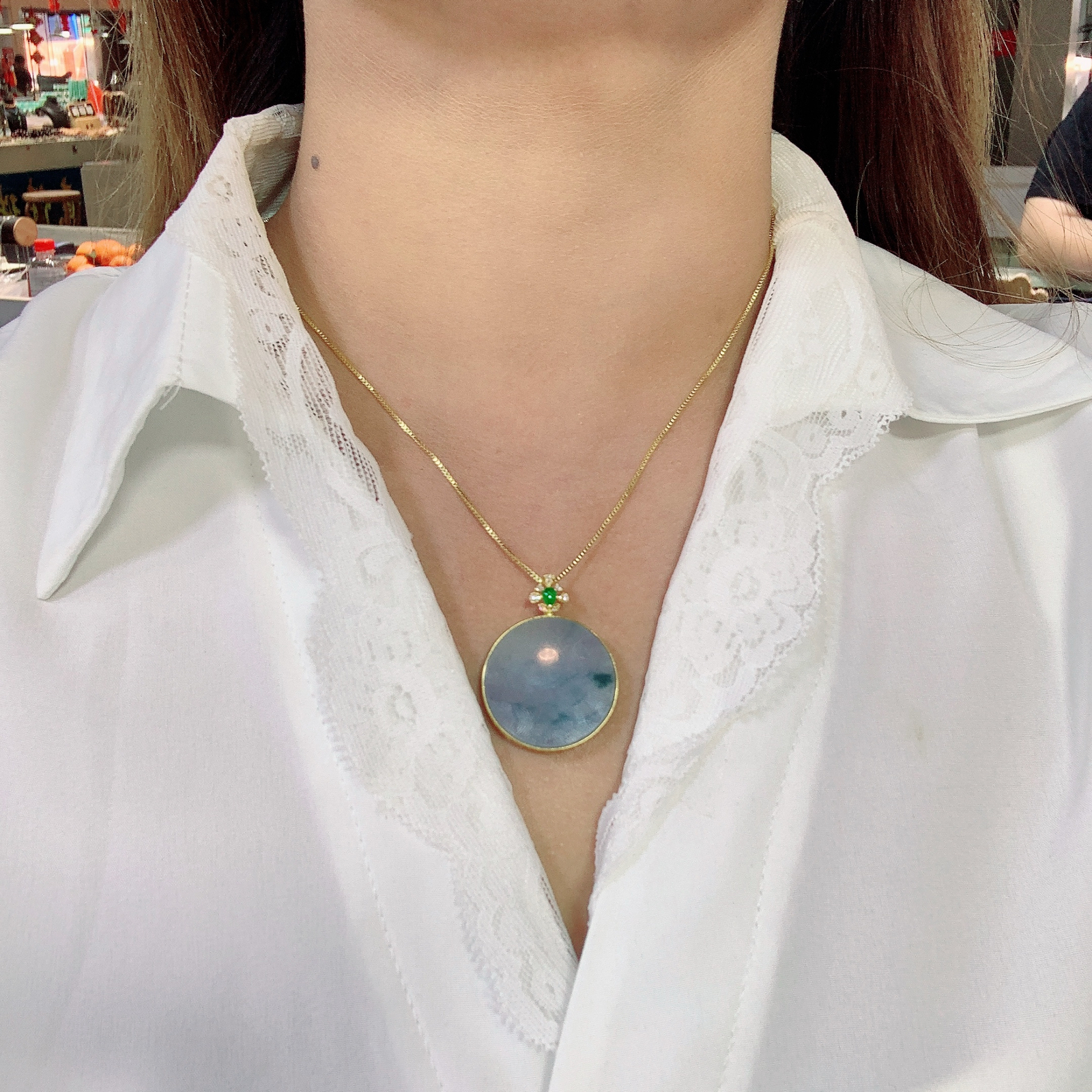 冰糯种飘紫圆牌吊坠 尺寸34.6-27-5.4毫米