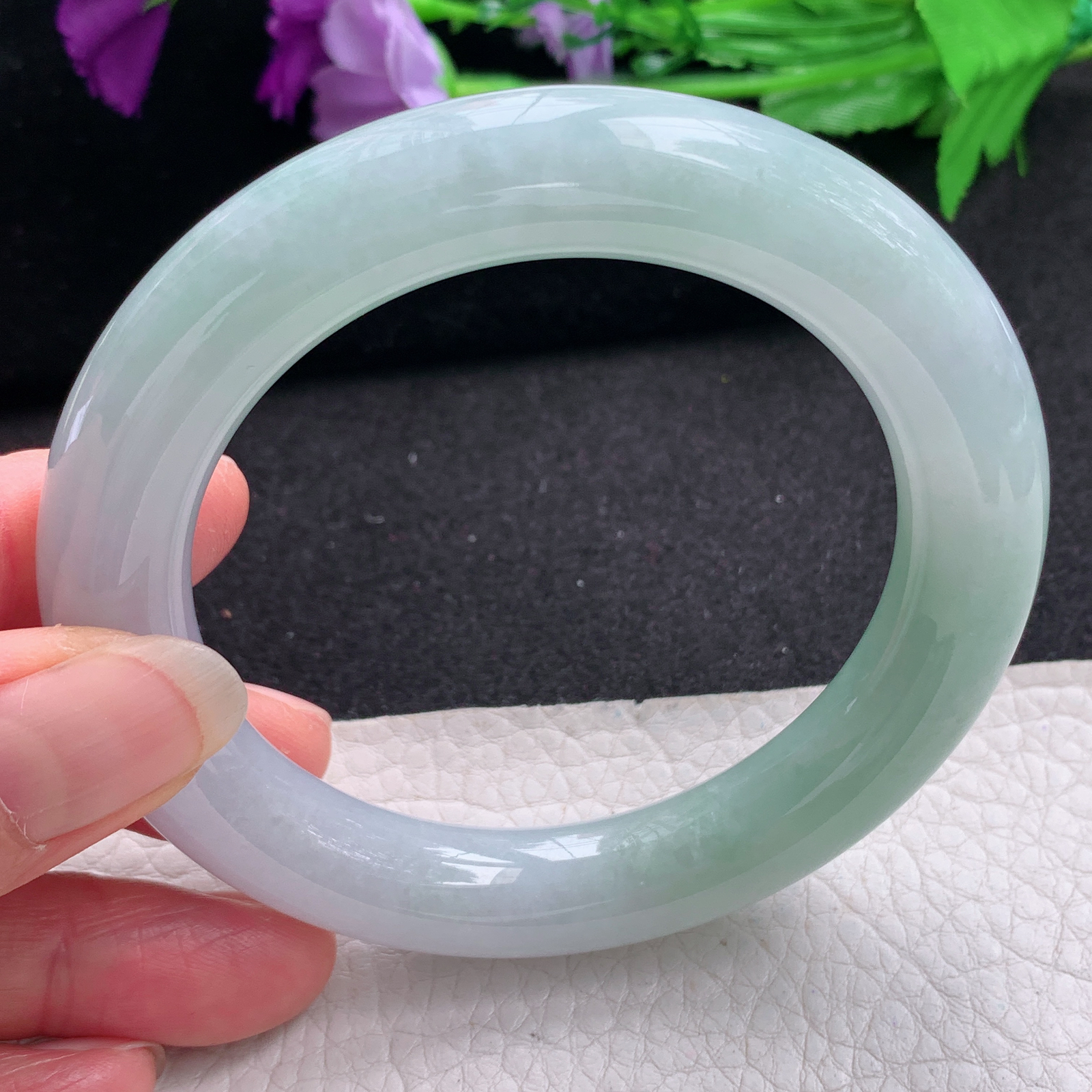 hy实拍57.8*12胖圆镯 天然缅甸翡翠A货手镯胶润清新飘绿圆条正圈玉手环