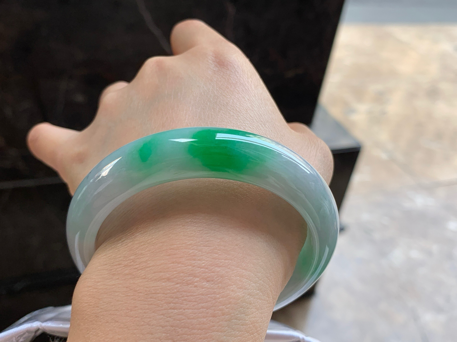 59-14.7-8.4

带色手镯^_^颜色鲜艳