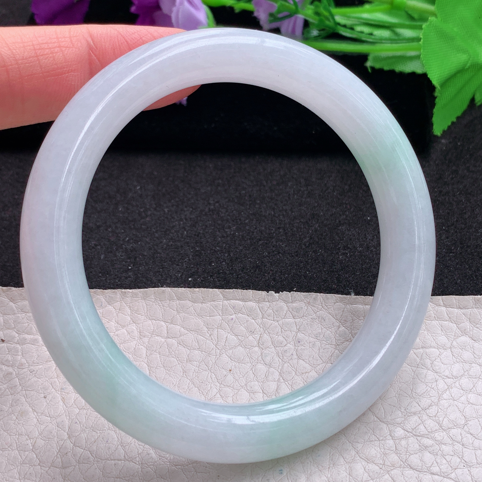 nr清爽款58.5*10.2美人镯 天然缅甸翡翠A货手镯飘绿圆条玉手环