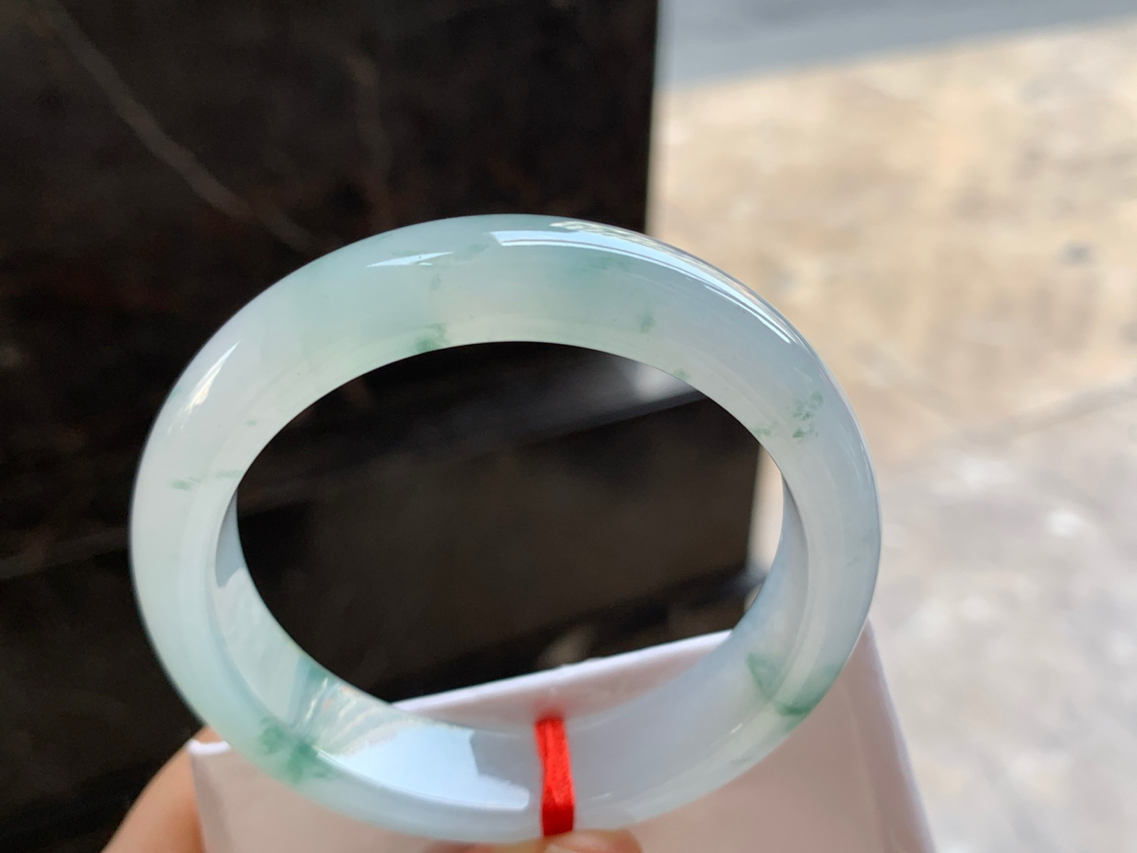 53-13-8.2

飘花手镯^_^玉质温润