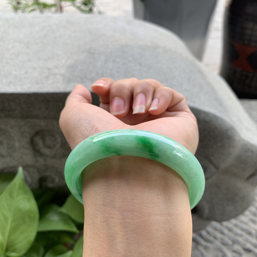 圈口 55-12.4-8.7【满飘绿正圈手镯】正圈55 56可戴